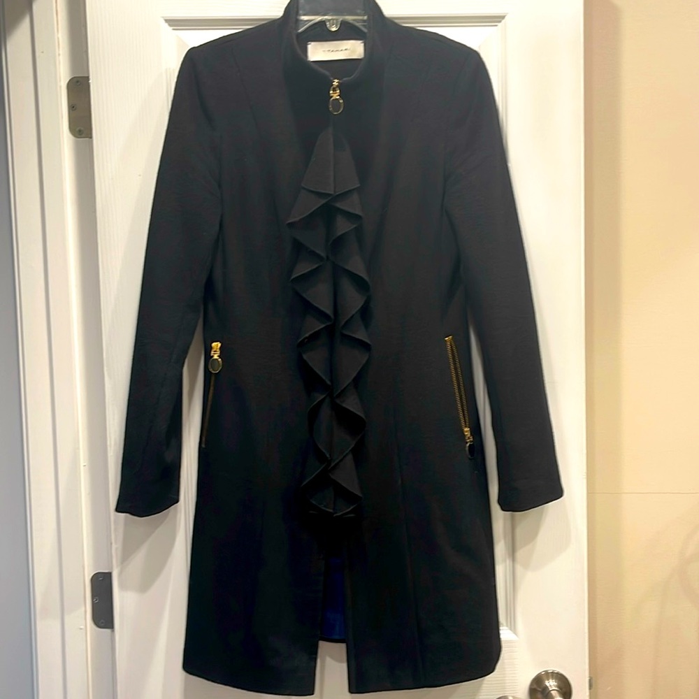 Tahari winter coat size 6